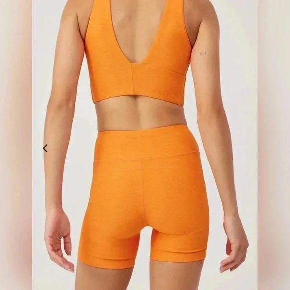 Outdoor Voices Warmup 10” Short in Clementine LIKE NEW - Picture 3 of 6